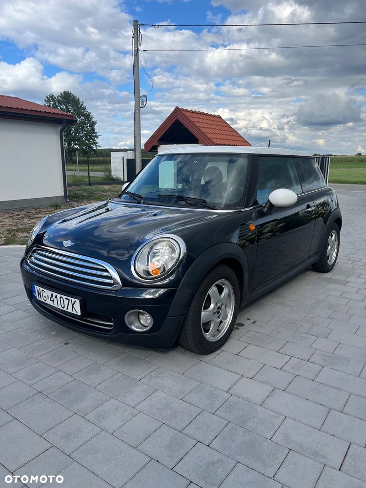 MINI Cooper Standard - 2