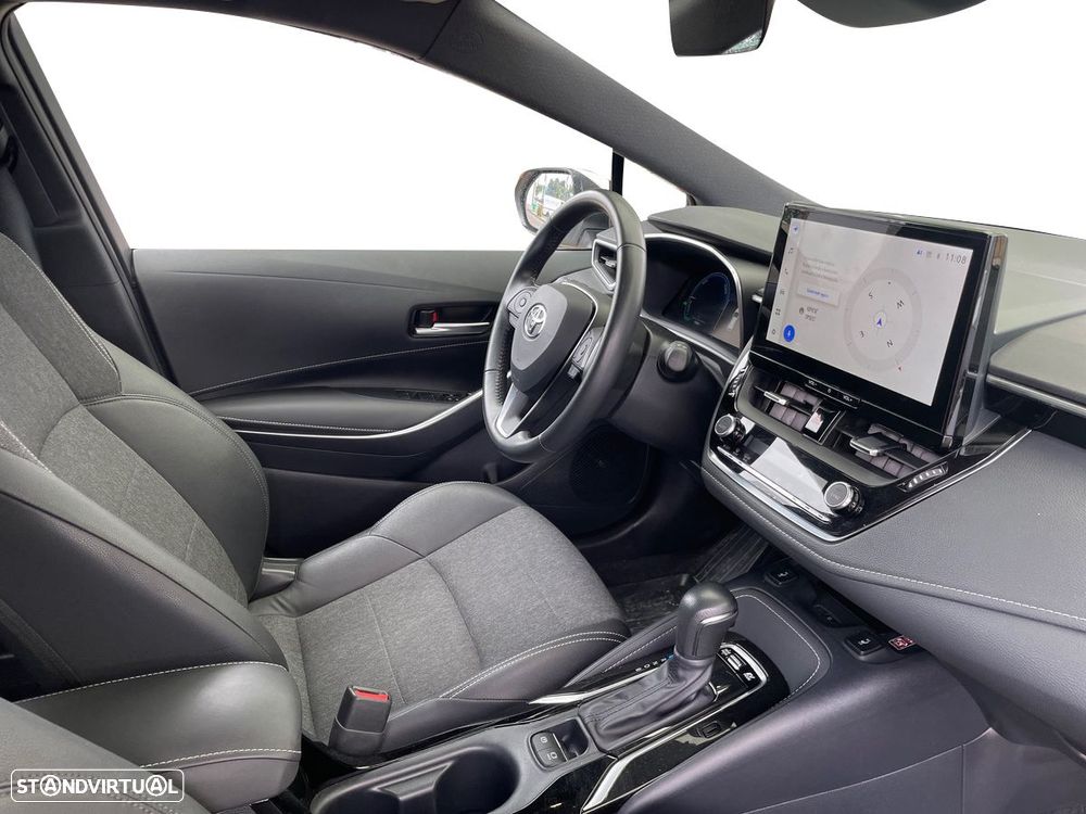 Toyota Corolla Touring Sports - 11