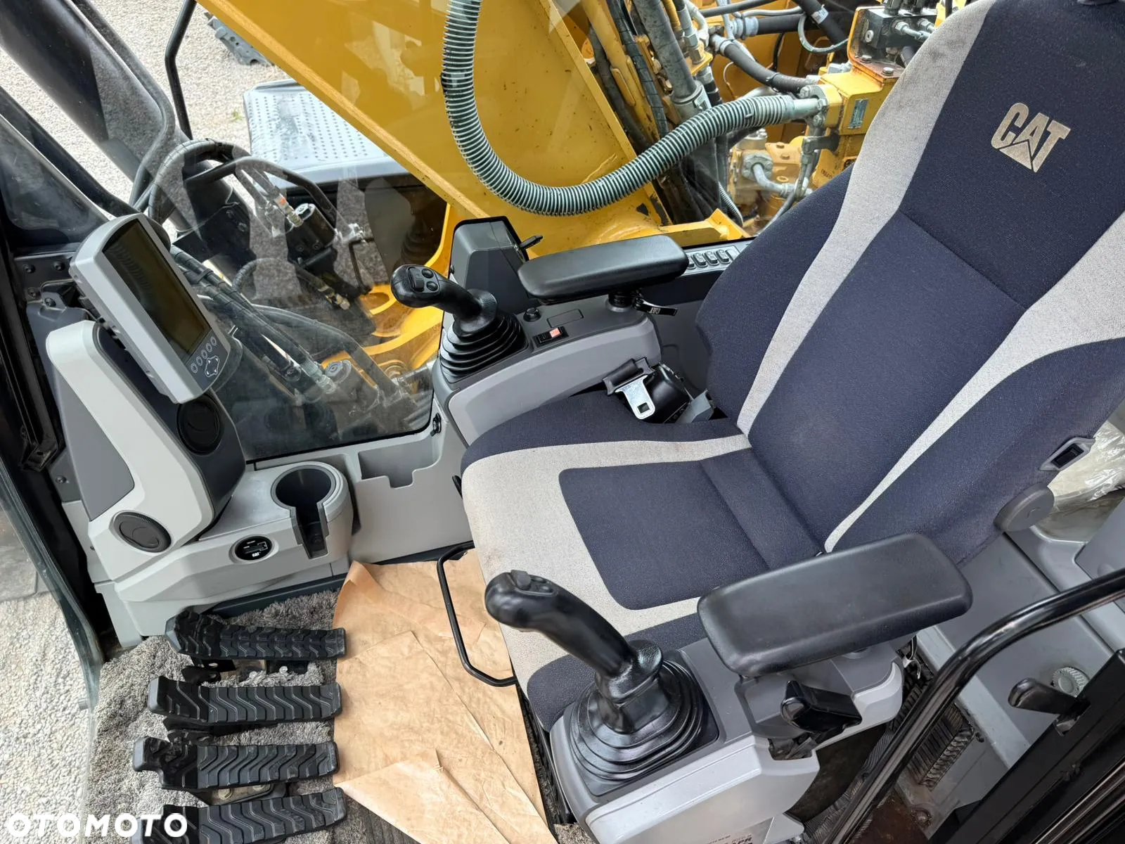 Caterpillar 324 E - 10