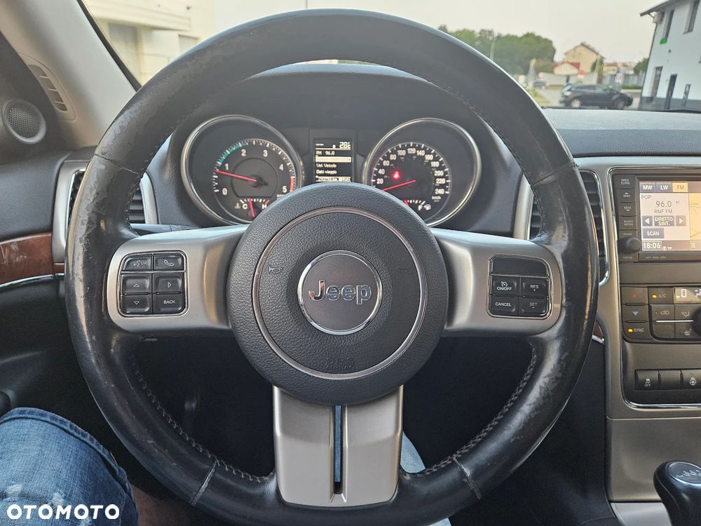 Jeep Grand Cherokee - 21