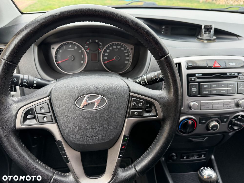 Hyundai i20 1.2 Fifa World Cup Edition - 33