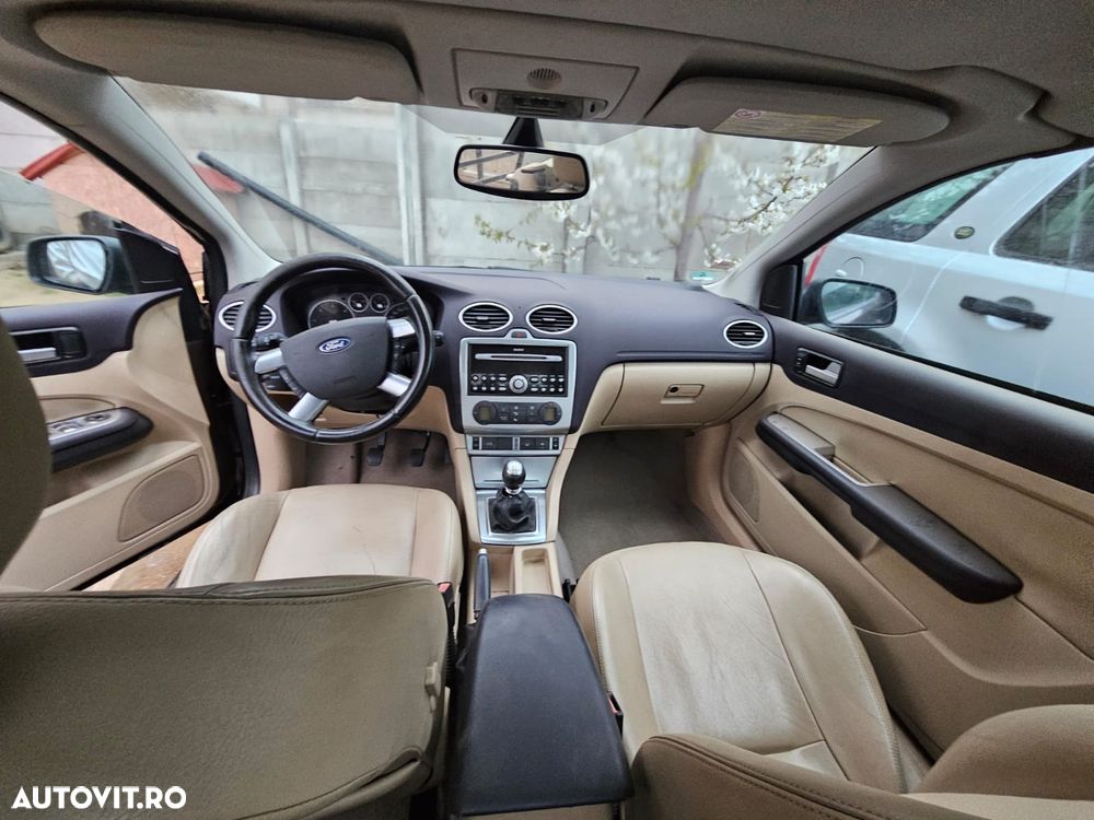 Ford Focus - 8
