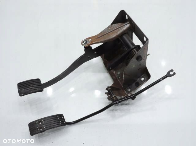 PEDAŁ GAZU HAMULCA MITSUBISHI SPACE STAR 1.8 - 7