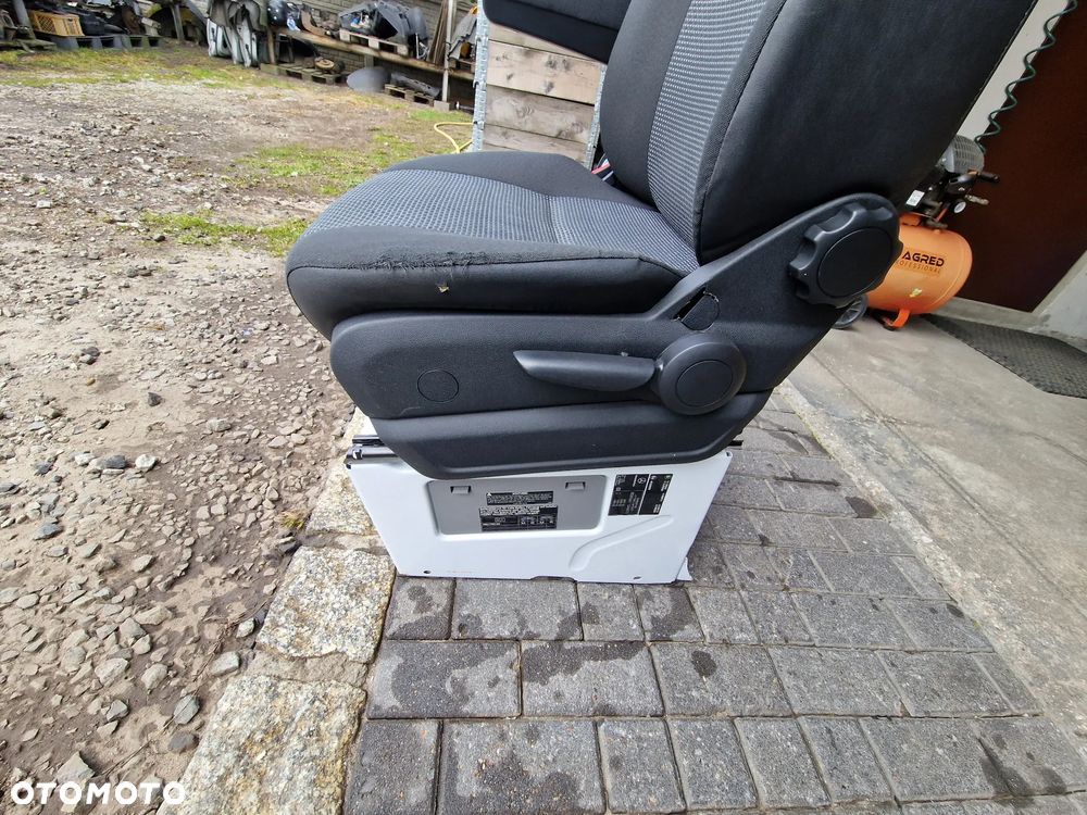 FOTEL LEWY MERCEDES SPRINTER 906 VW CRAFTER - 11