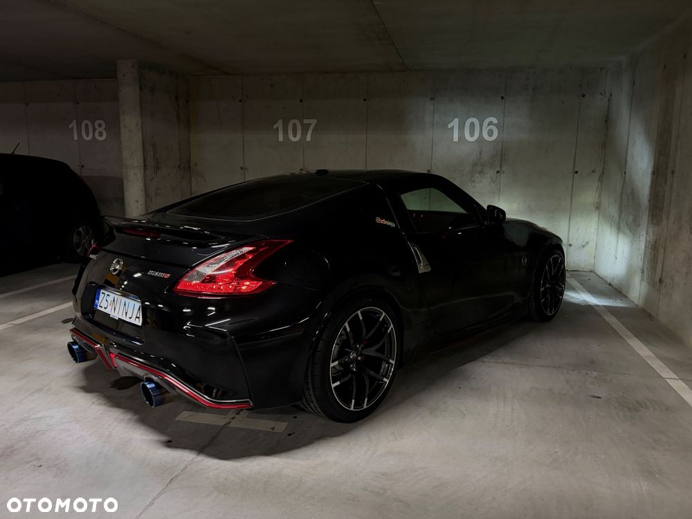 Nissan 370 Z - 9