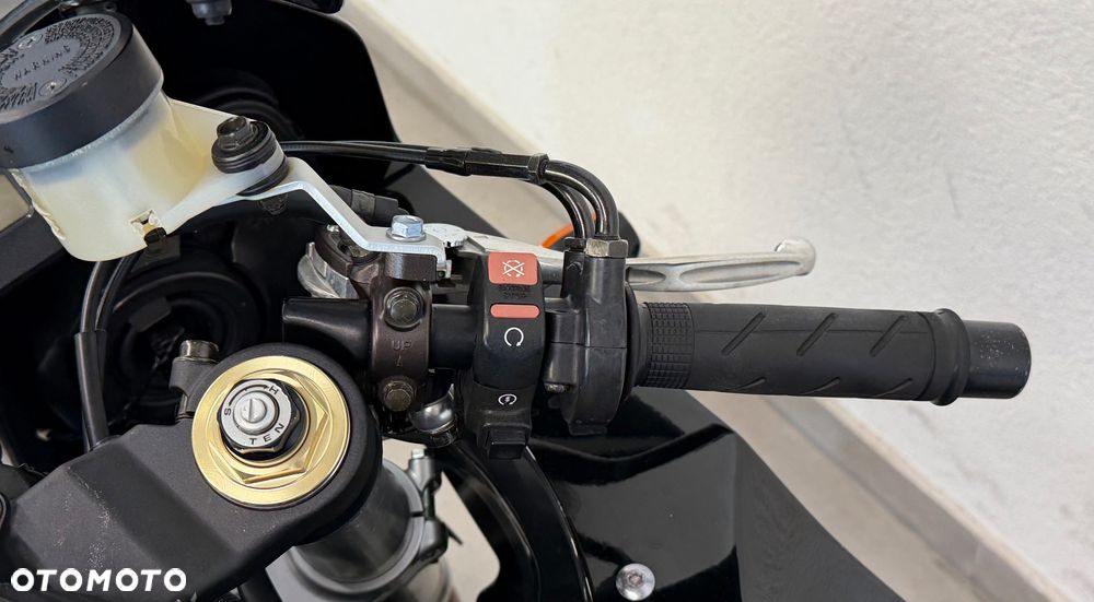 Honda CBR - 8