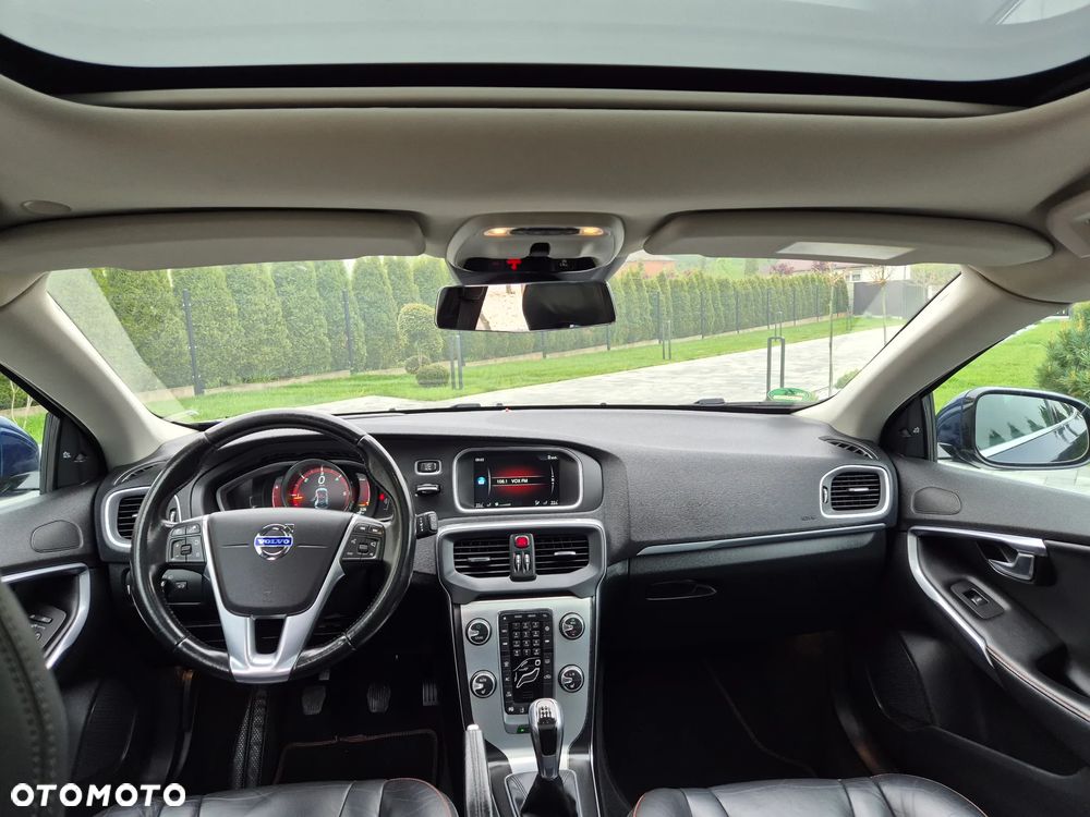 Volvo V40 D4 Ocean Race - 7