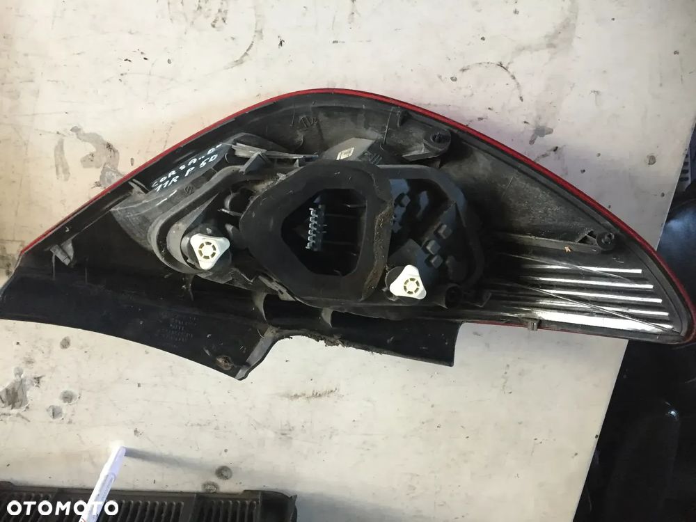 OPEL CORSA D 11R LAMPA PRAWA TYŁ - 3