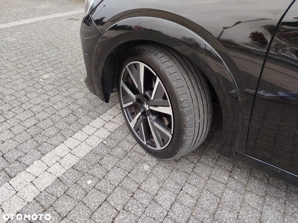 Peugeot 208 PureTech 100 EAT8 GT Pack - 38