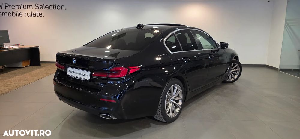BMW Seria 5 530i xDrive AT MHEV - 6