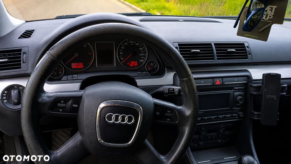 Audi A4 Avant - 4