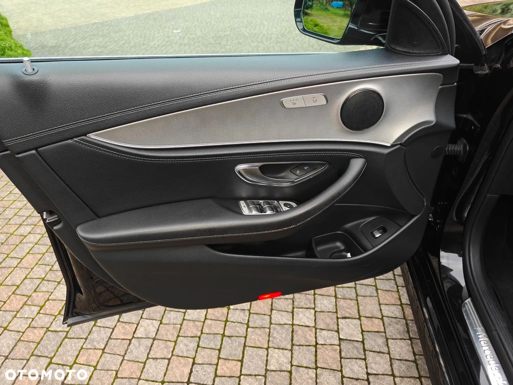 Mercedes-Benz Klasa E 220 d 4Matic 9G-TRONIC AMG Line - 21