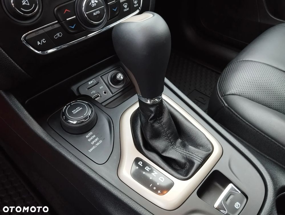 Jeep Cherokee 2.2 Multijet Active Drive II Automatik 75th Anniversary - 27