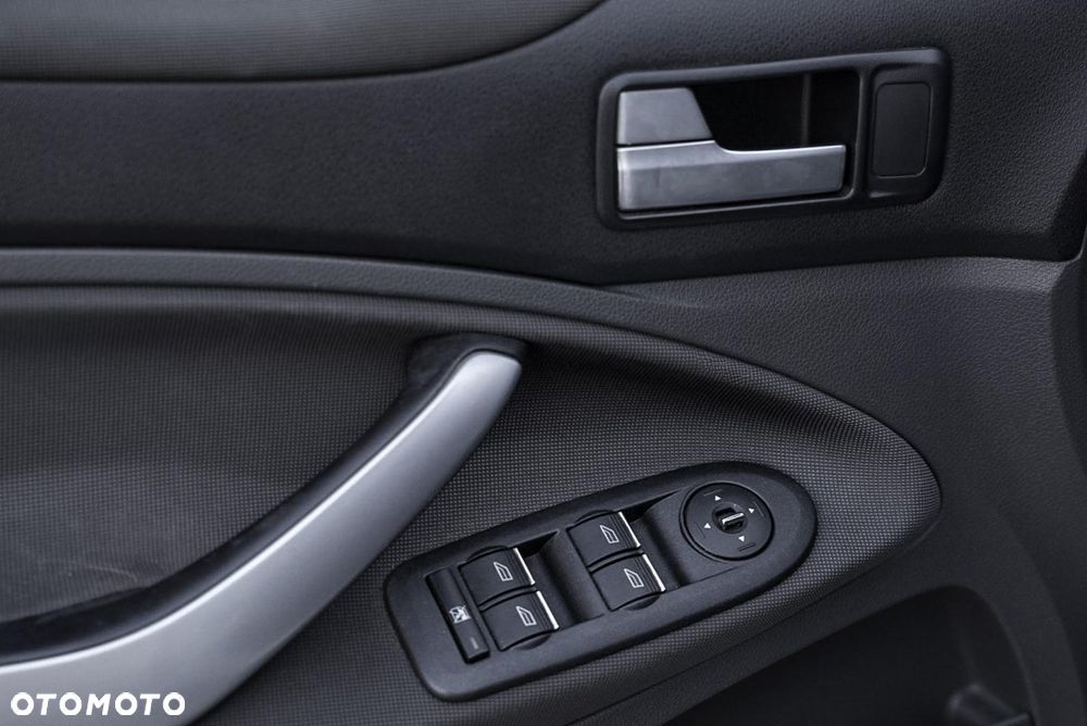 Ford Kuga 2.0 TDCi Titanium - 18