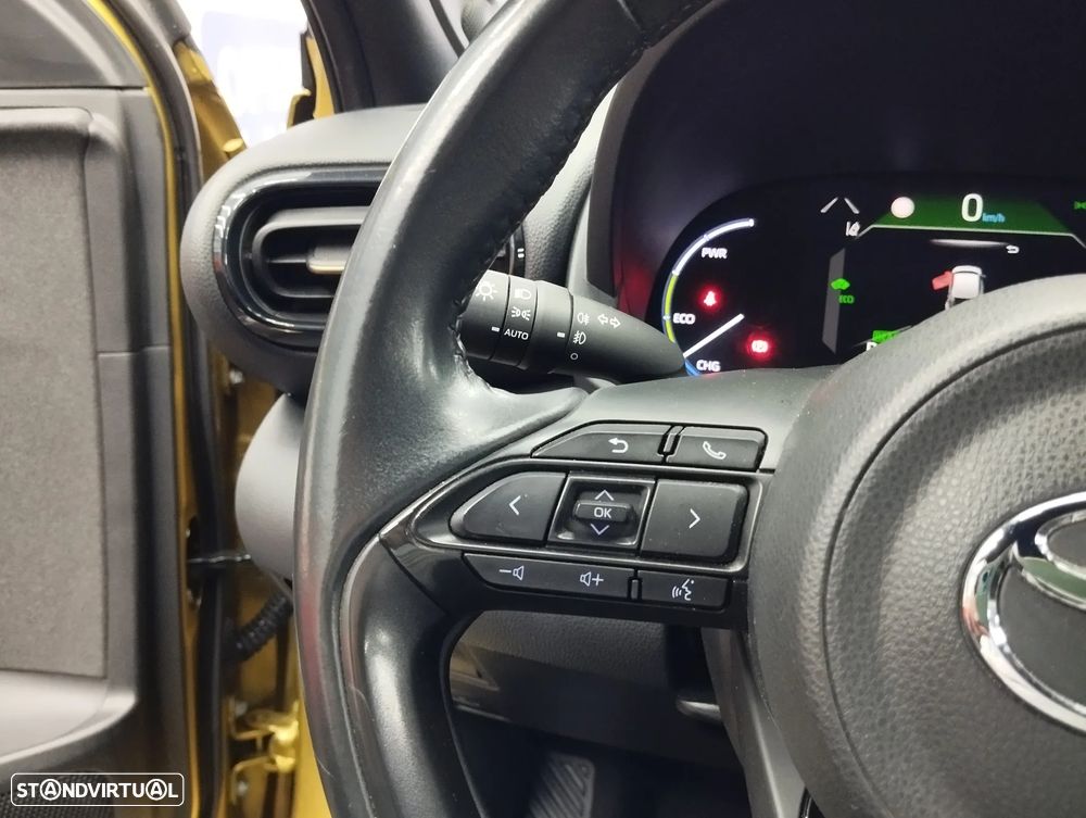 Toyota Yaris Cross 1.5 HDF Premiere Edition - 24