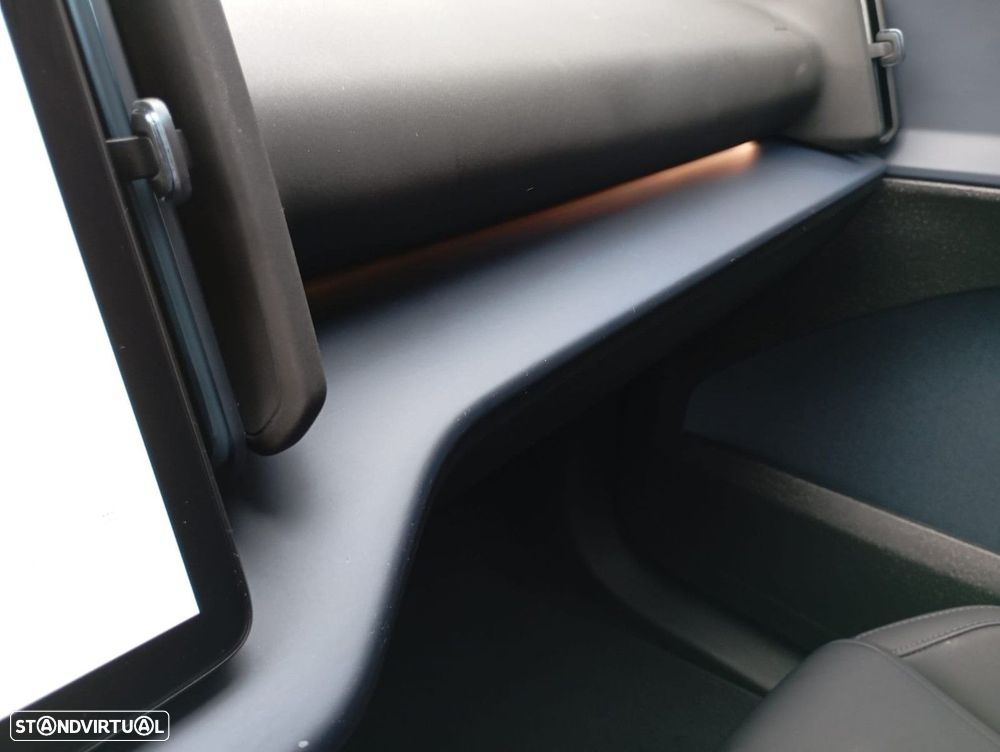 Volvo EX30 51 kWh Single Motor Plus - 4