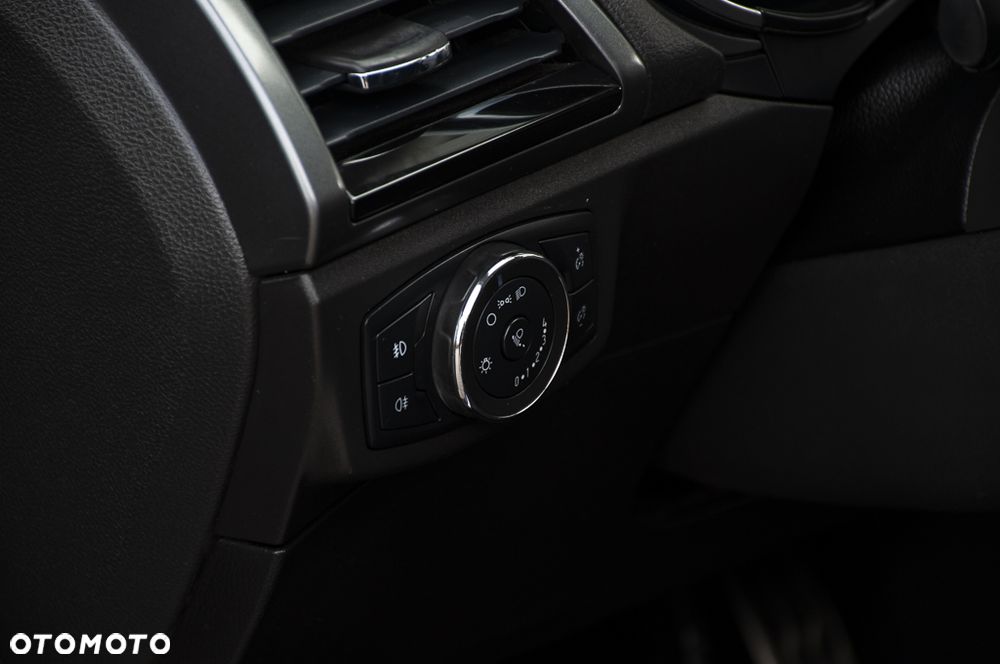 Ford Mondeo SW 2.0 TDCi ST-Line PowerShift - 28