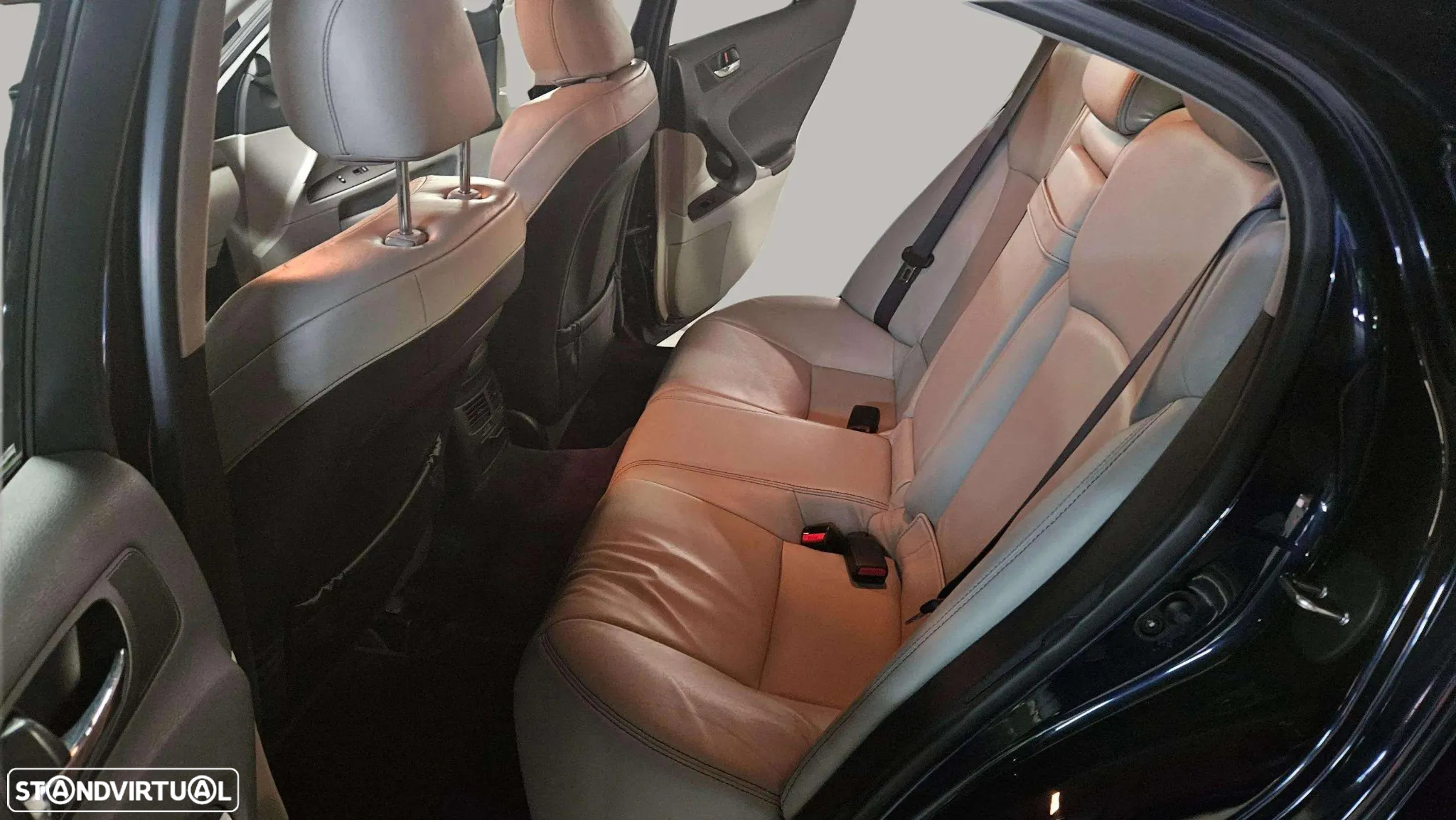 Lexus IS 220 d Executive 5G - 12