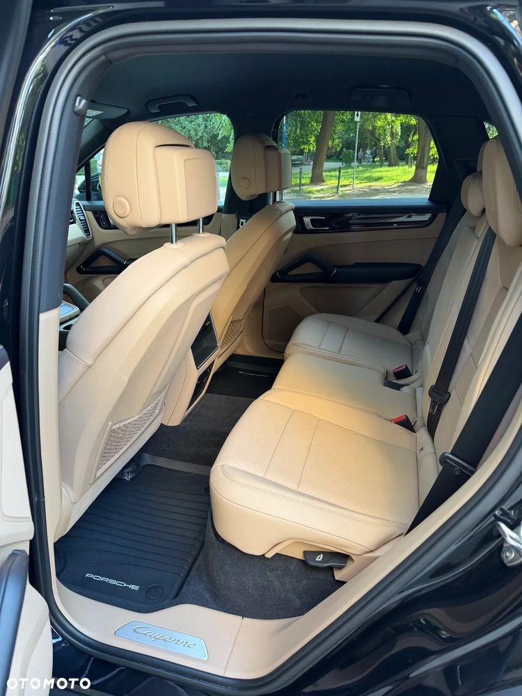 Porsche Cayenne Standard - 7