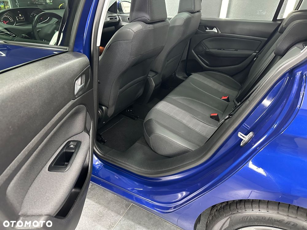 Peugeot 308 - 30
