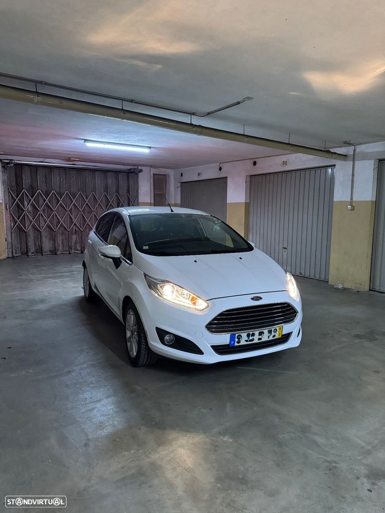 Ford Fiesta 1.0 EcoBoost Titanium - 21