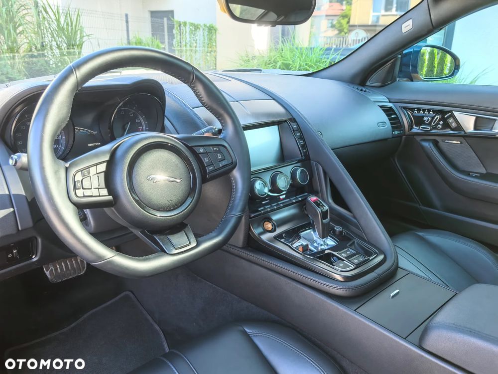 Jaguar F-Type S - 13