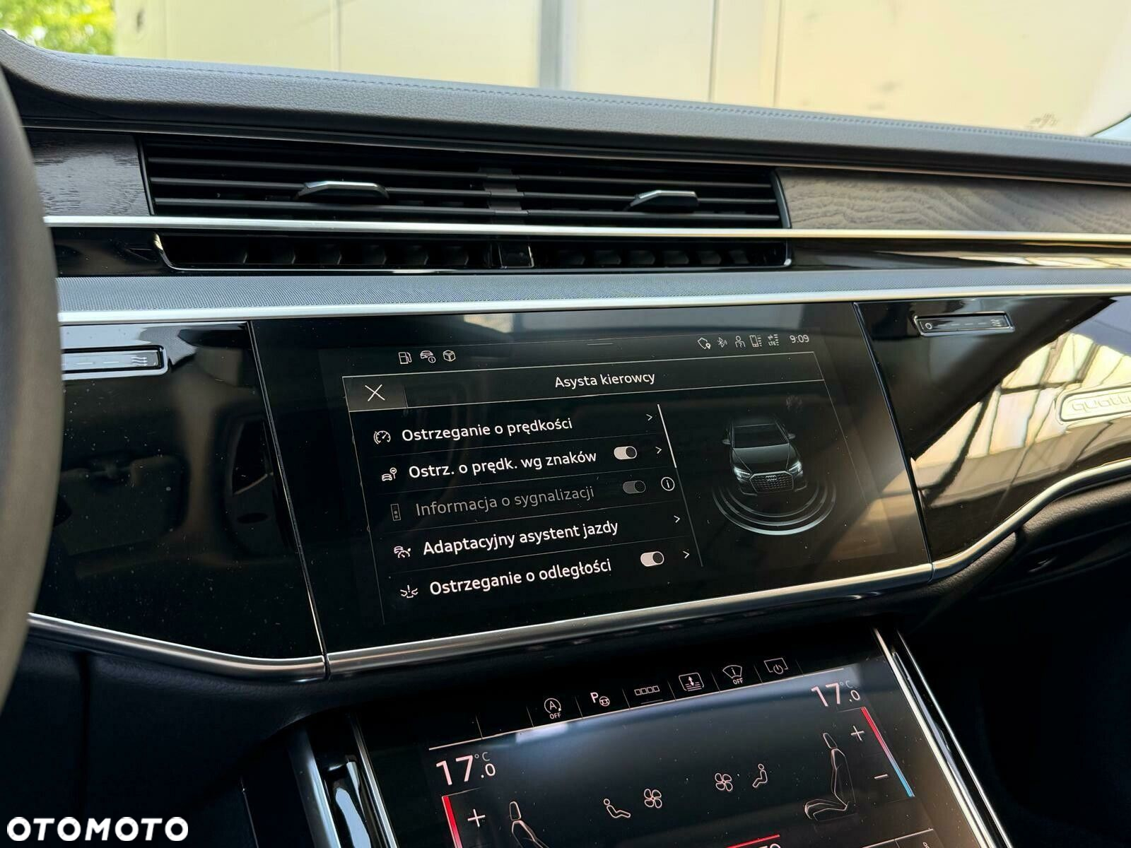 Audi A8 - 40