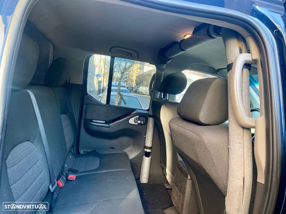 Nissan Navara 2.5 dCi CD LE 4WD - 32