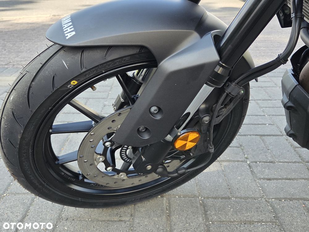 Yamaha MT - 32
