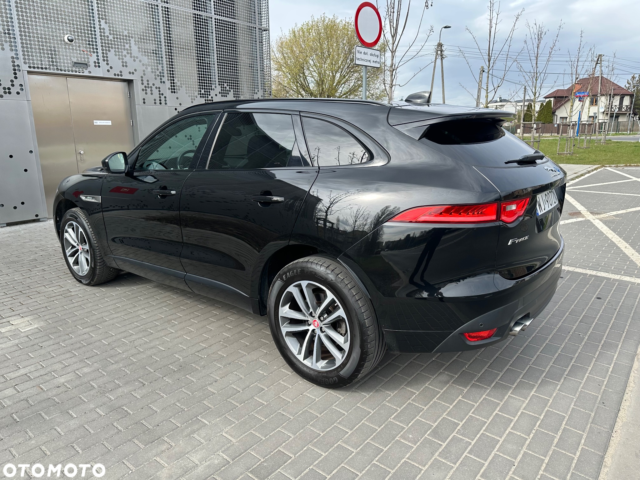 Jaguar F-Pace 2.0 i4D AWD R-Sport - 4
