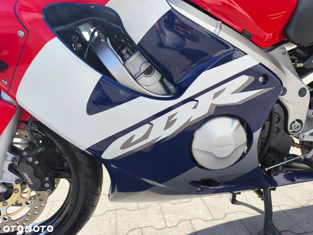 Honda CBR - 11