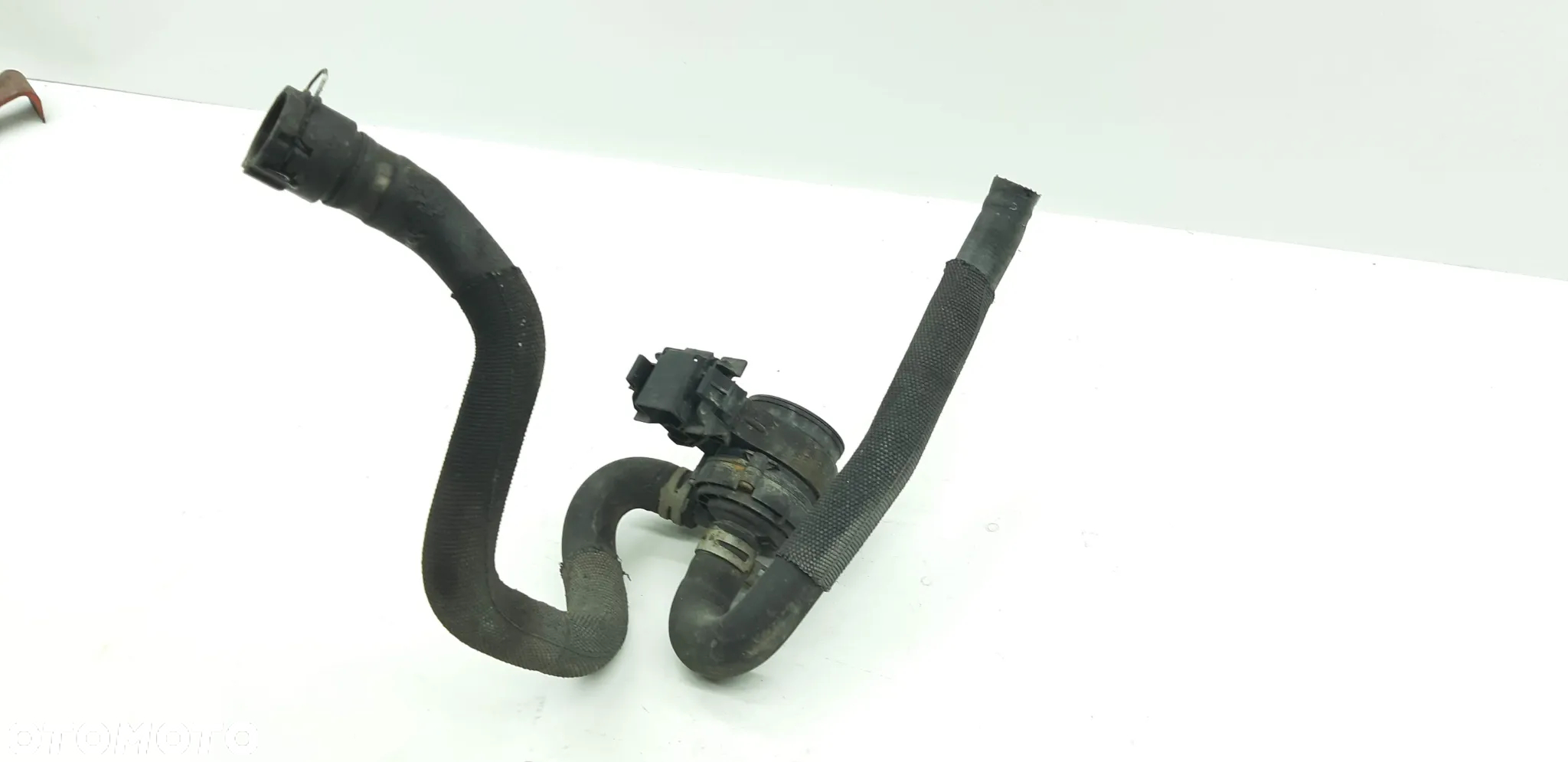 Dodatkowa pompa wody A2048350364 Mercedes W247 2.0d 2018r - 3