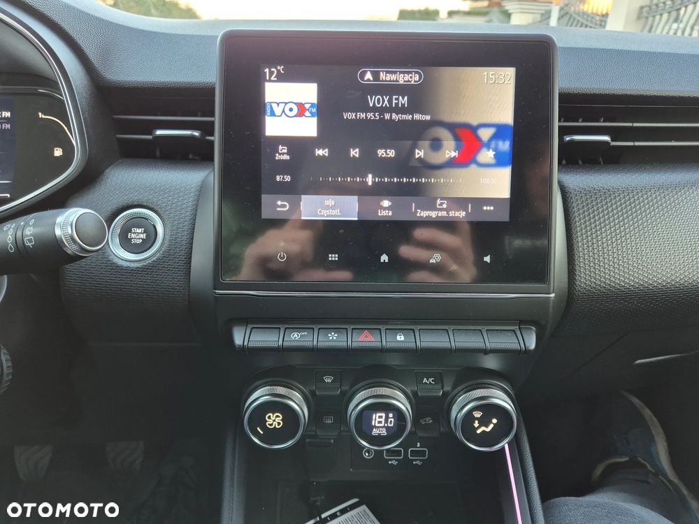 Renault Clio TCe 100 INTENS - 18