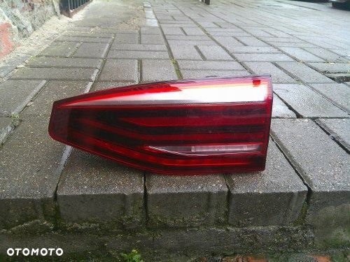 VW T7 7T0 MULTIVAN TRANSPORTER PRAWA TYLNA LAMPA KLAPA LED 7T0945094B ORG. - 1