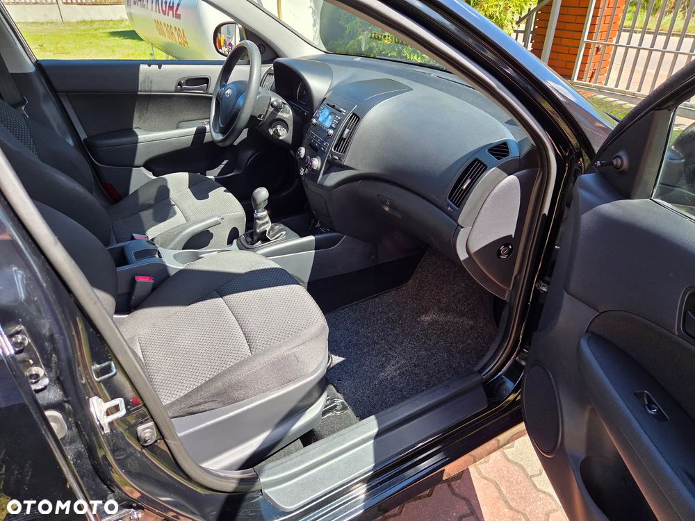 Hyundai i30 1.4 Blue Comfort - 23