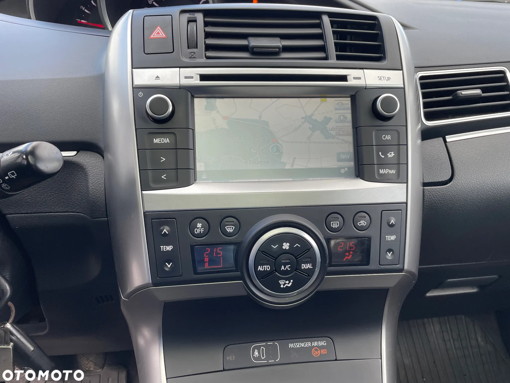 Toyota Verso 1.6 D-4D Prestige - 18