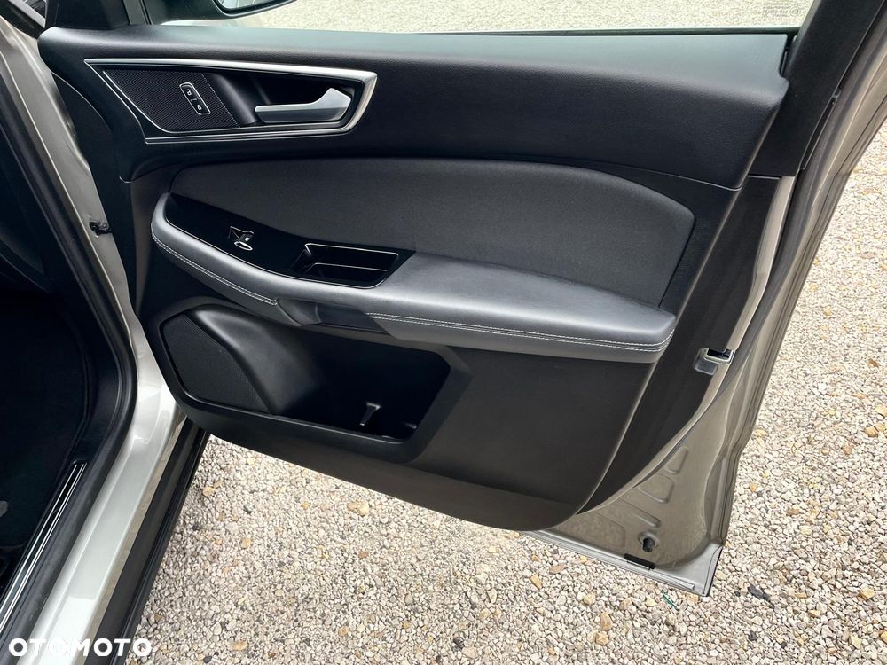 Ford S-Max - 24