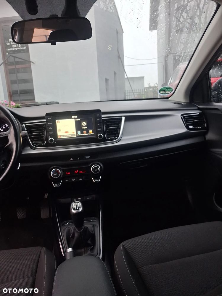 Kia Rio - 11