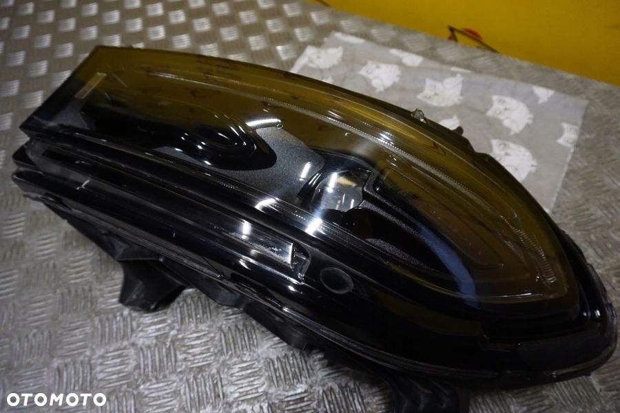 DODGE CHARGER 2022 2023 - REFLEKTOR LAMPA LED PRAWA USA - 15