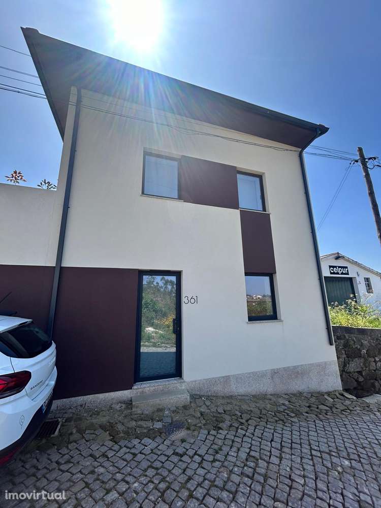 T0 Novo de Qualidade Superior | Totalmente Equipado - Grande imagem: 2/14