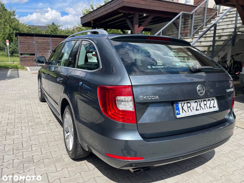 Skoda Superb 2.0 TDI 4x4 Ambition - 8
