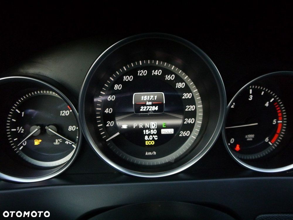 Mercedes-Benz Klasa C 220 CDI 7G-TRONIC Avantgarde Edition - 22