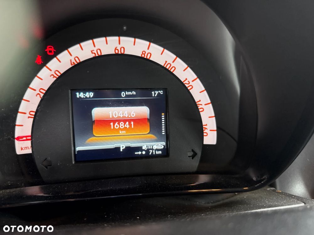 Smart Fortwo EQ - 16