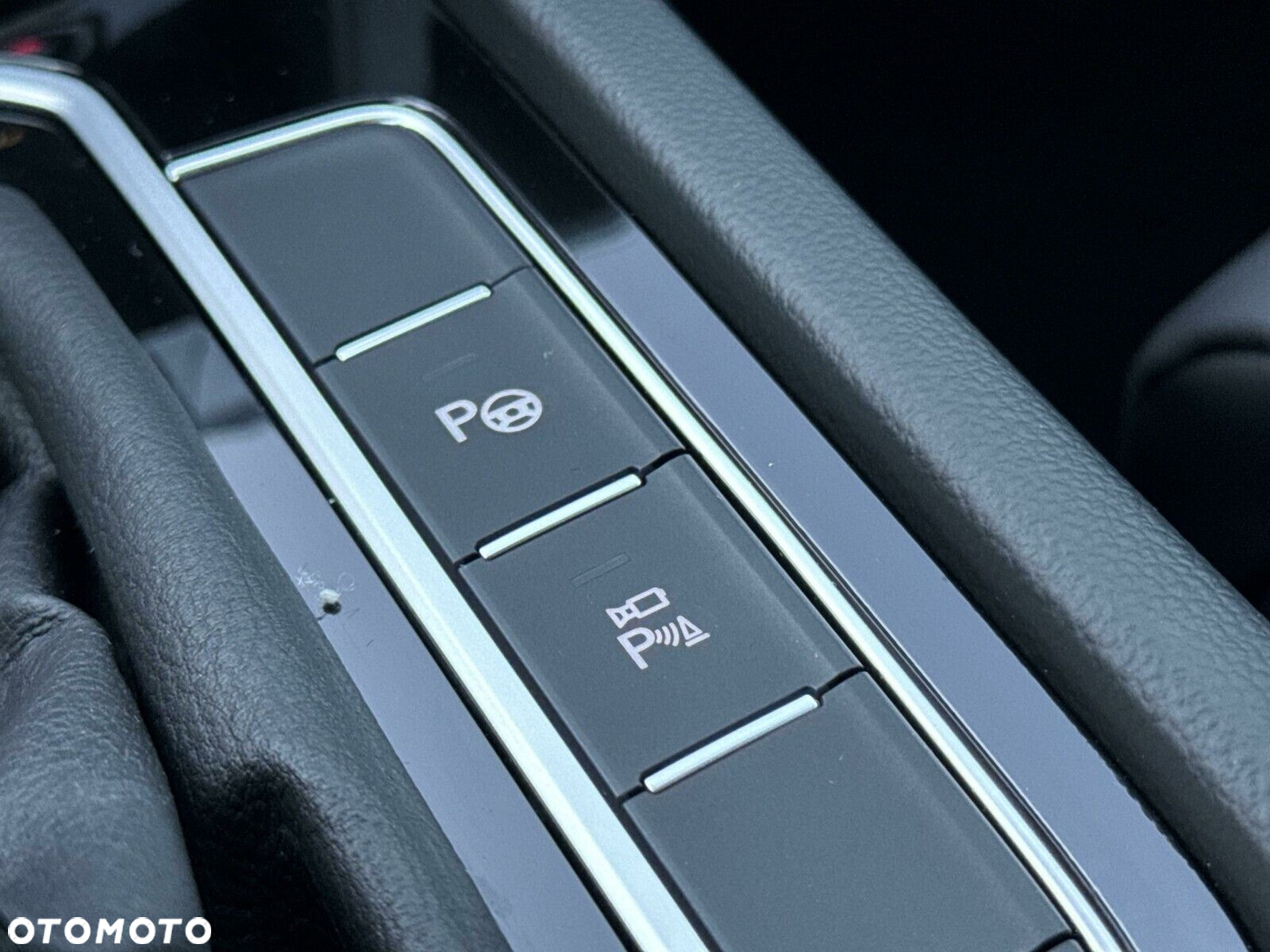 Volkswagen Passat 2.0 TSI Elegance DSG - 26