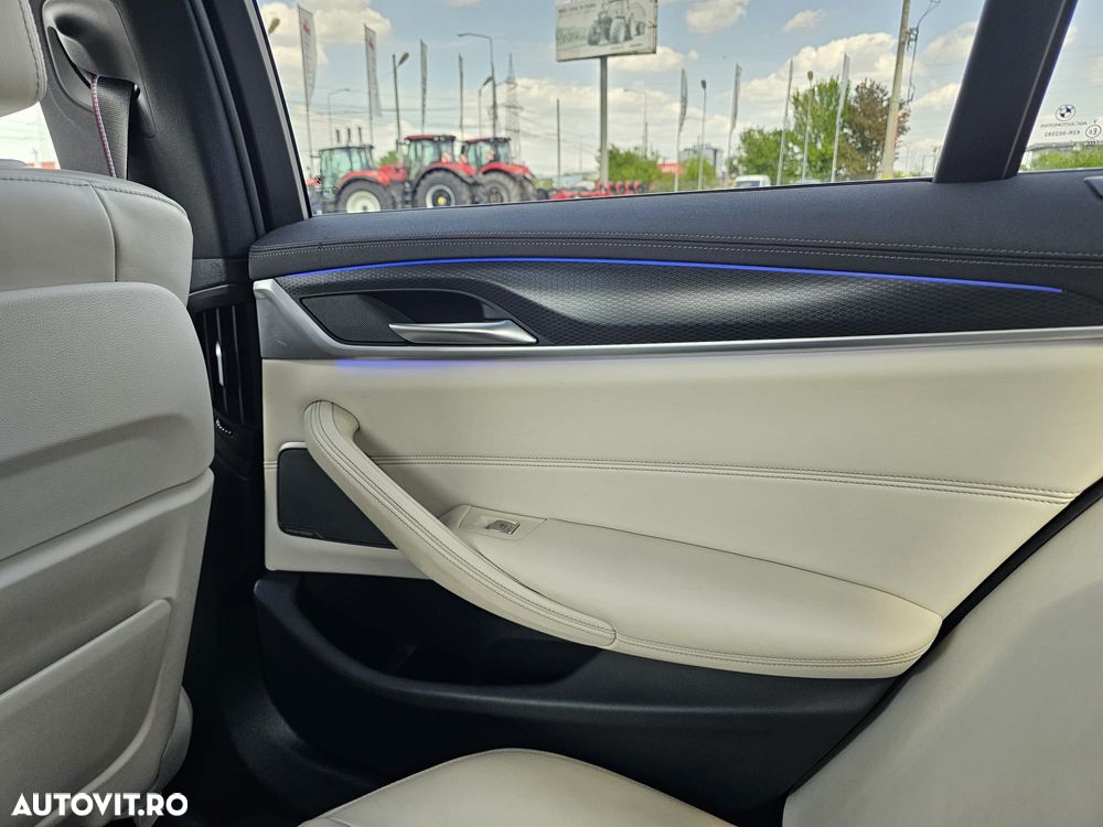BMW Seria 5 540d xDrive AT MHEV - 28