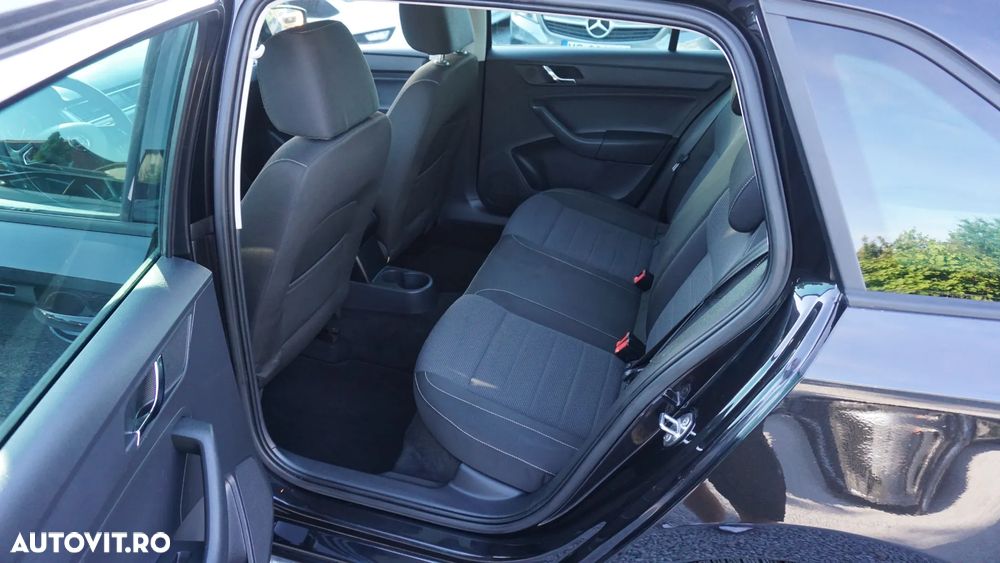 Skoda RAPID 1.6 TDI Cool Edition - 9
