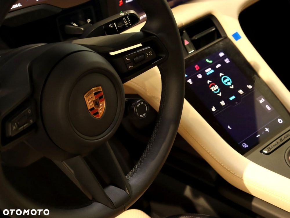 Porsche Taycan 105kWh 4S Black Edition - 22