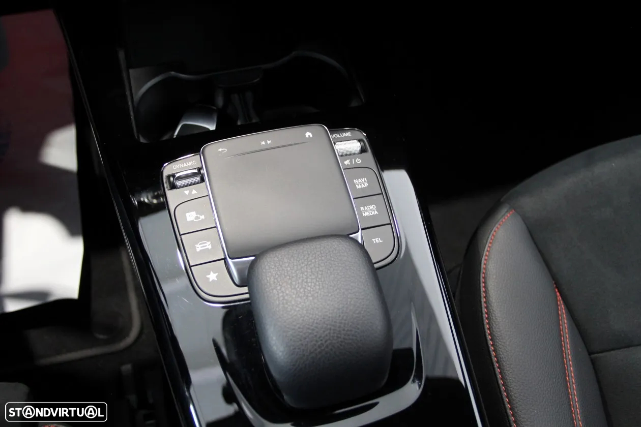 Mercedes-Benz A 180 d AMG Line Aut. - 38