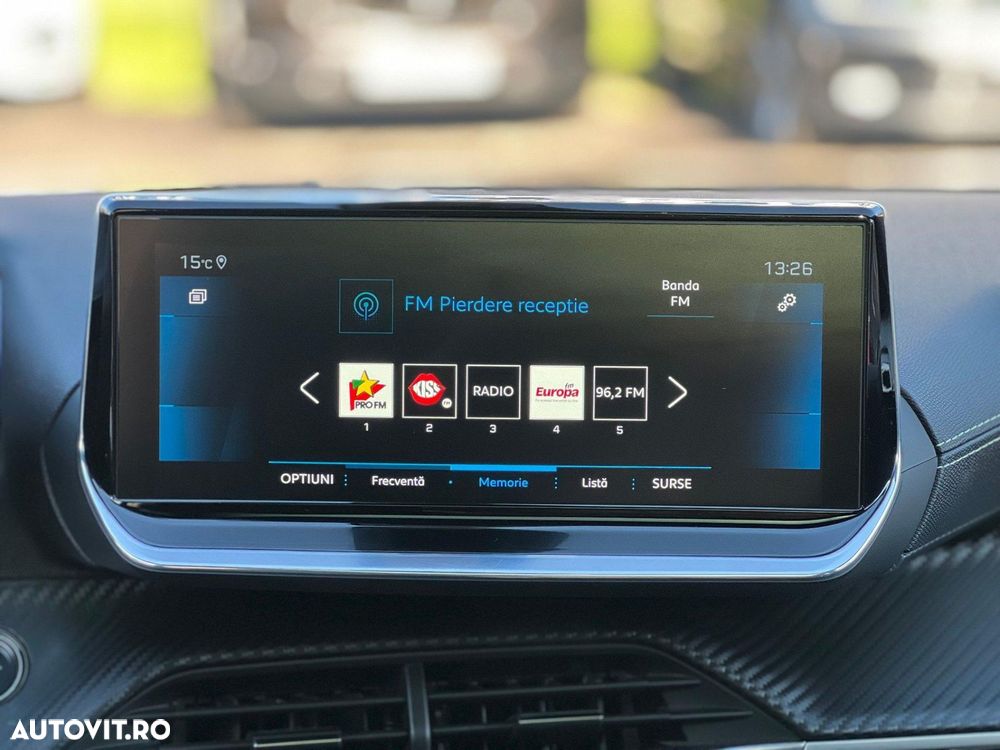 Peugeot 2008 1.2 L PureTech STT EAT8 GT Line - 23