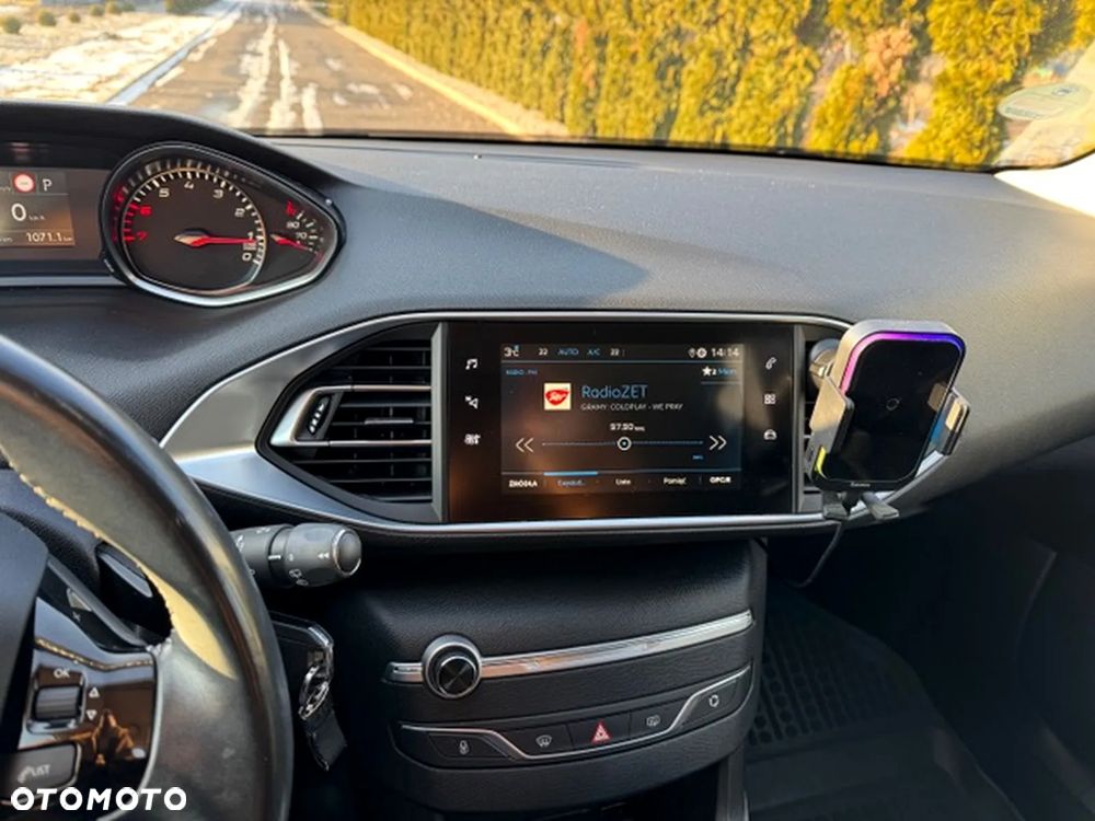 Peugeot 308 PureTech 130 GPF EAT8 Stop & Start GT - 9